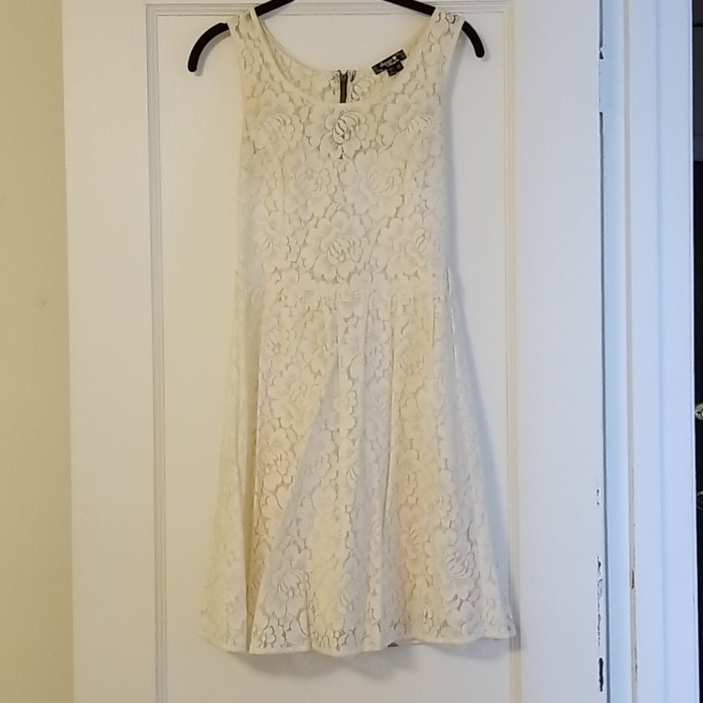 Floral white dress